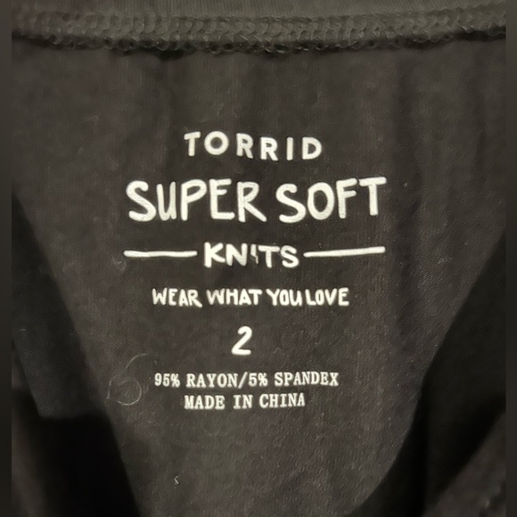 ❌SOLD❌Torrid Halter Neck Surplice Babydoll Tank Super Soft Black Size 2 - Picture 5 of 5